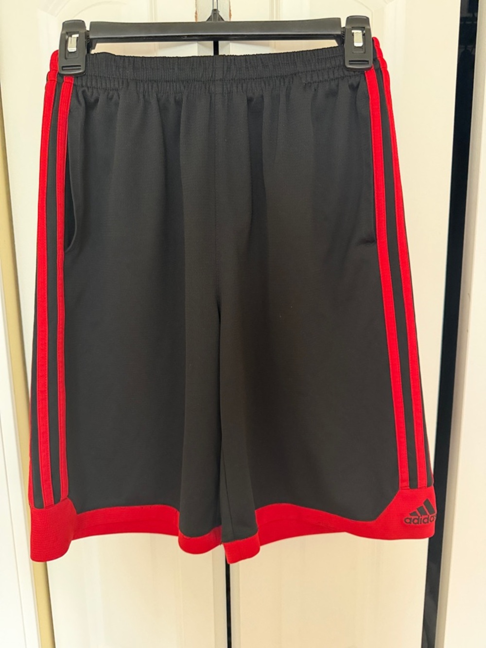Adidas Youth Shorts Black & Red Striped Athletic Gym Basketball Boys Sz 14-16 - Picture 2 of 6